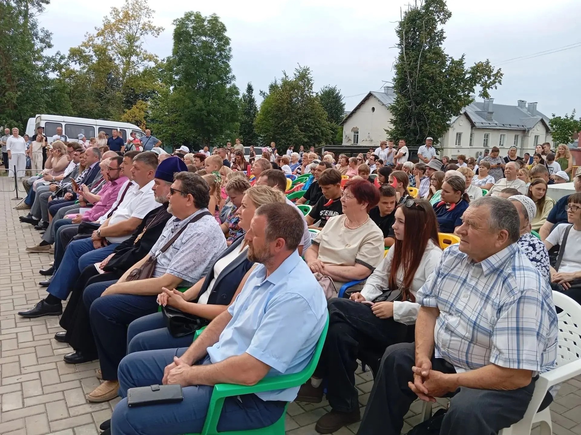 Наш двойной праздник продолжается!.