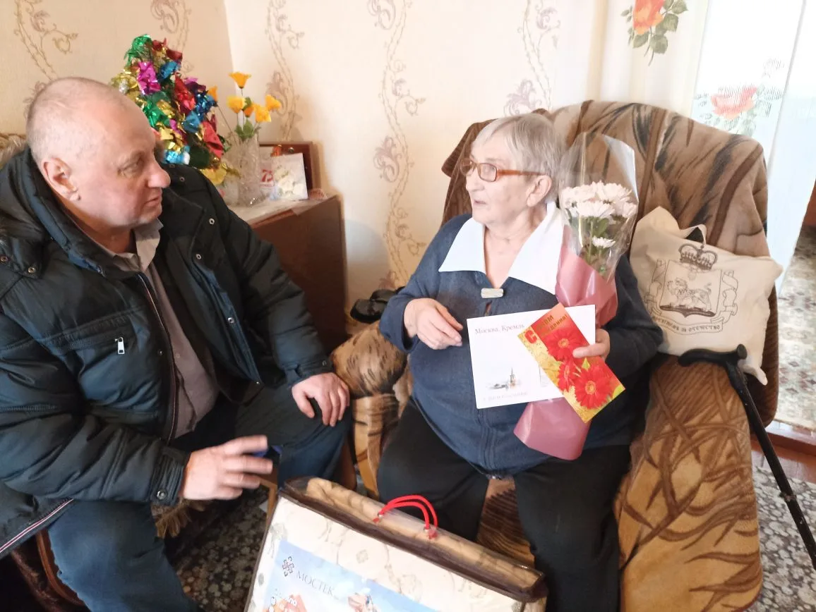 Веру Ефимовну Коромникову поздравляем с юбилеем!.